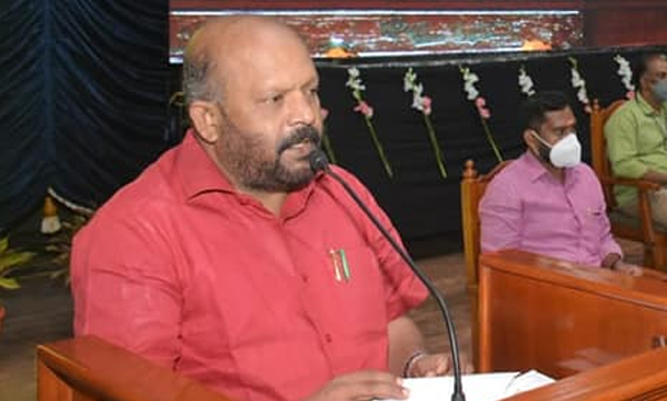 THRISSUR POORAM WILL BE HELD SAYS VS SUNILKUMAR